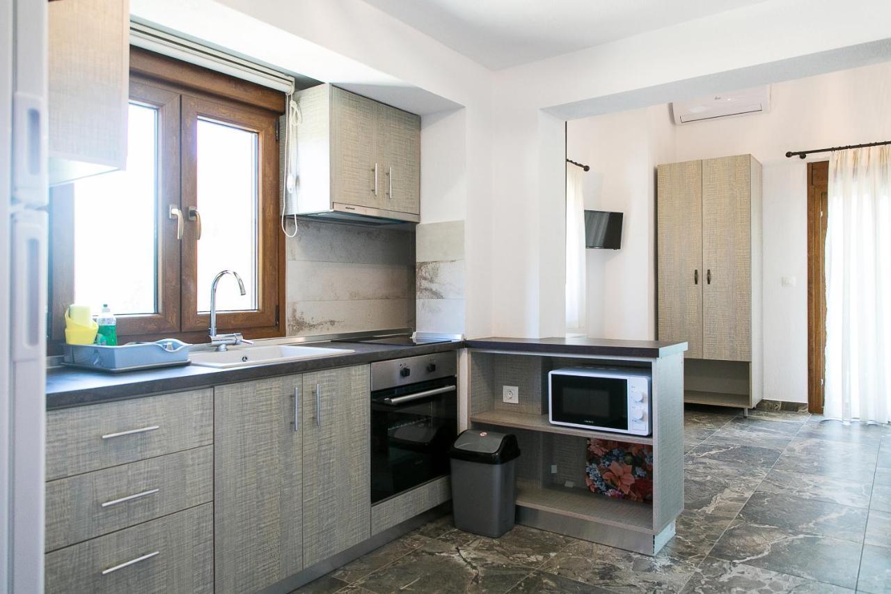 Alexandros Hotel Apartments Vourvourou Exterior foto